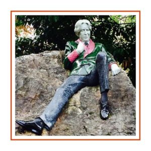Dublin Whiskey Tours - Our Dublin History - Oscar Wilde Statue